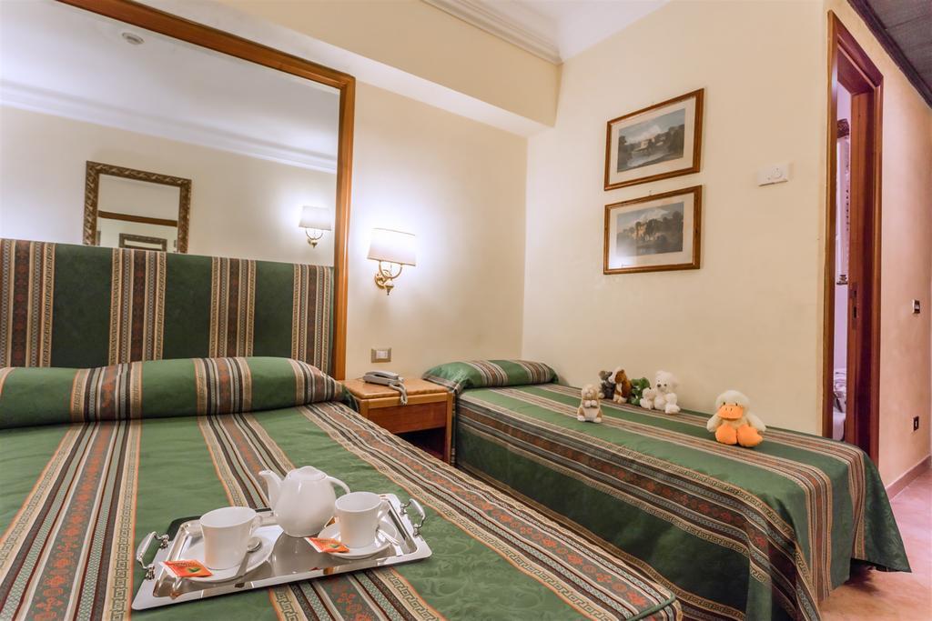 Raeli Hotel Lux Roma Dış mekan fotoğraf
