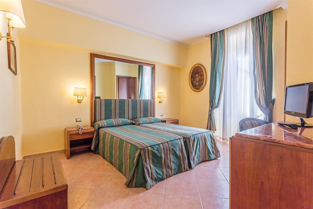 Raeli Hotel Lux Roma Dış mekan fotoğraf