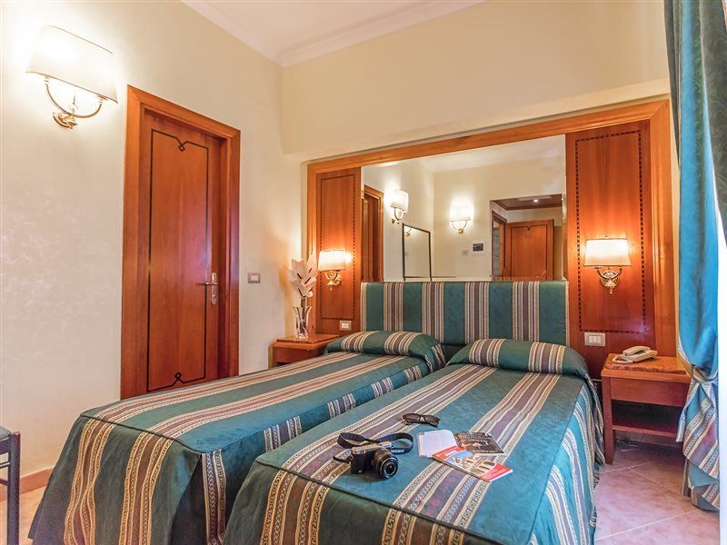 Raeli Hotel Lux Roma Dış mekan fotoğraf