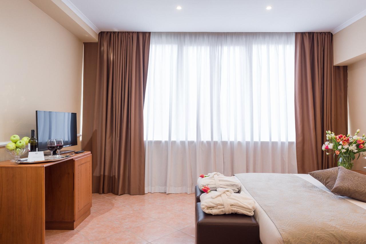 Raeli Hotel Lux Roma Dış mekan fotoğraf