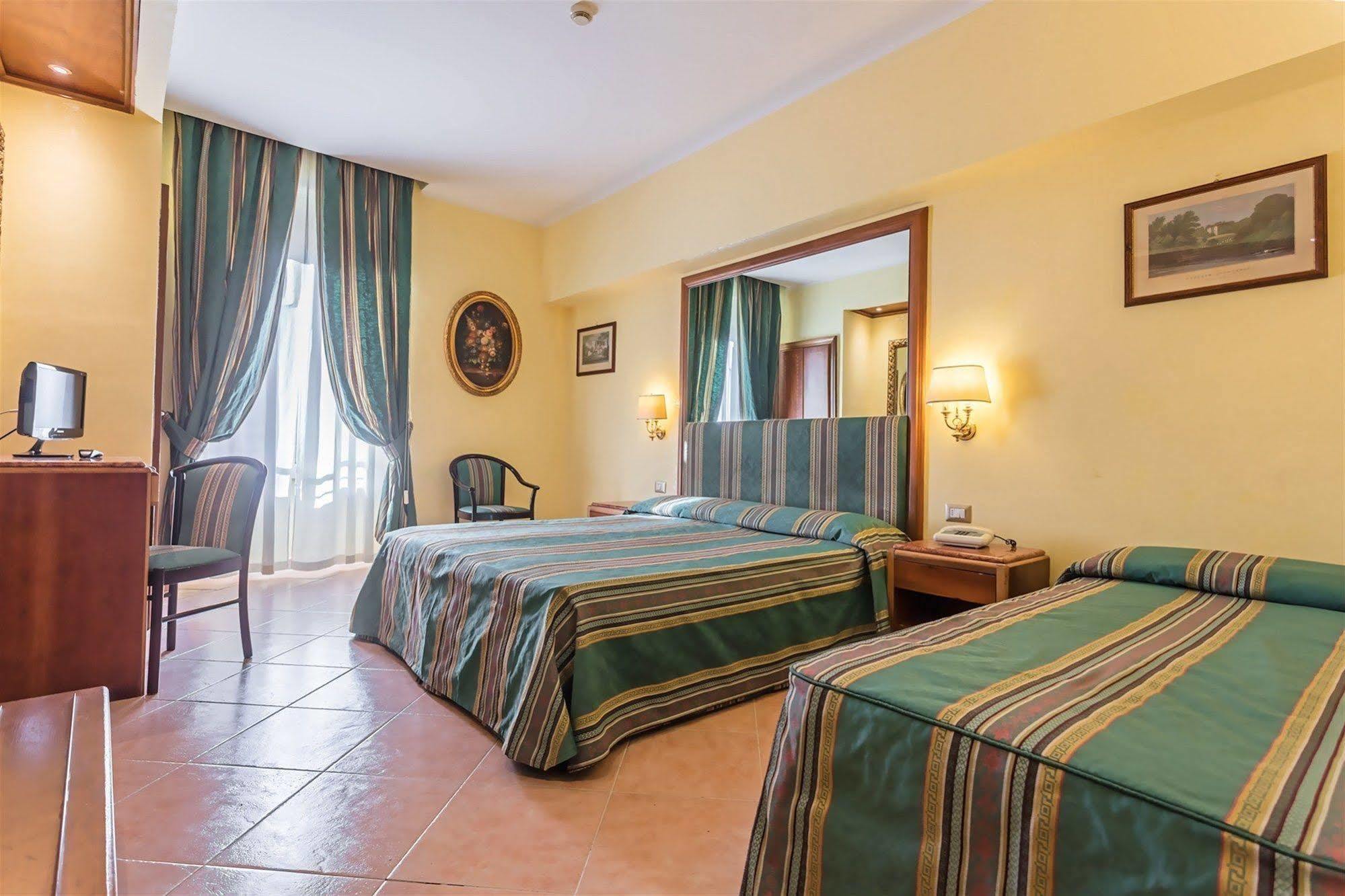 Raeli Hotel Lux Roma Dış mekan fotoğraf