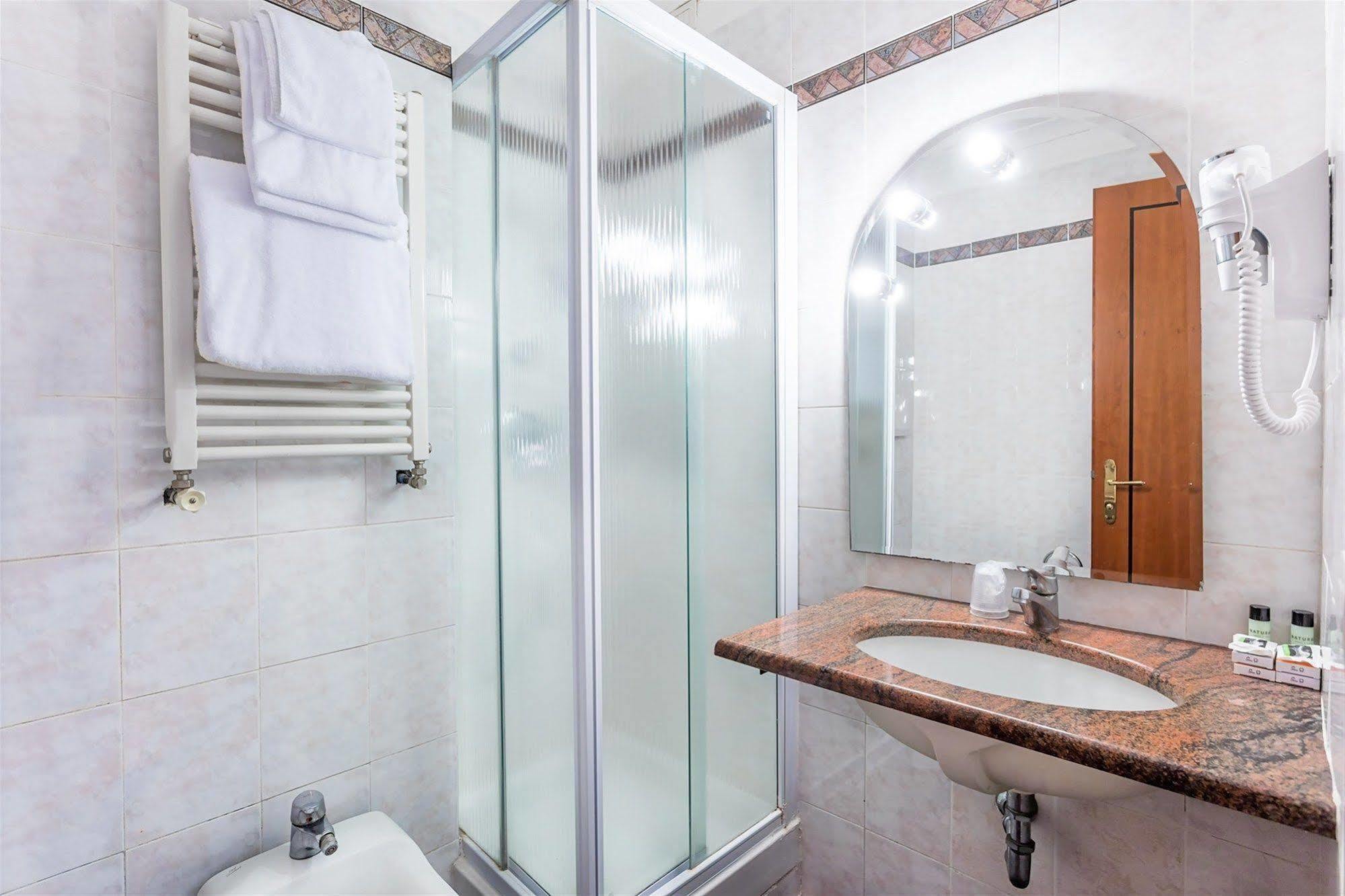 Raeli Hotel Lux Roma Dış mekan fotoğraf