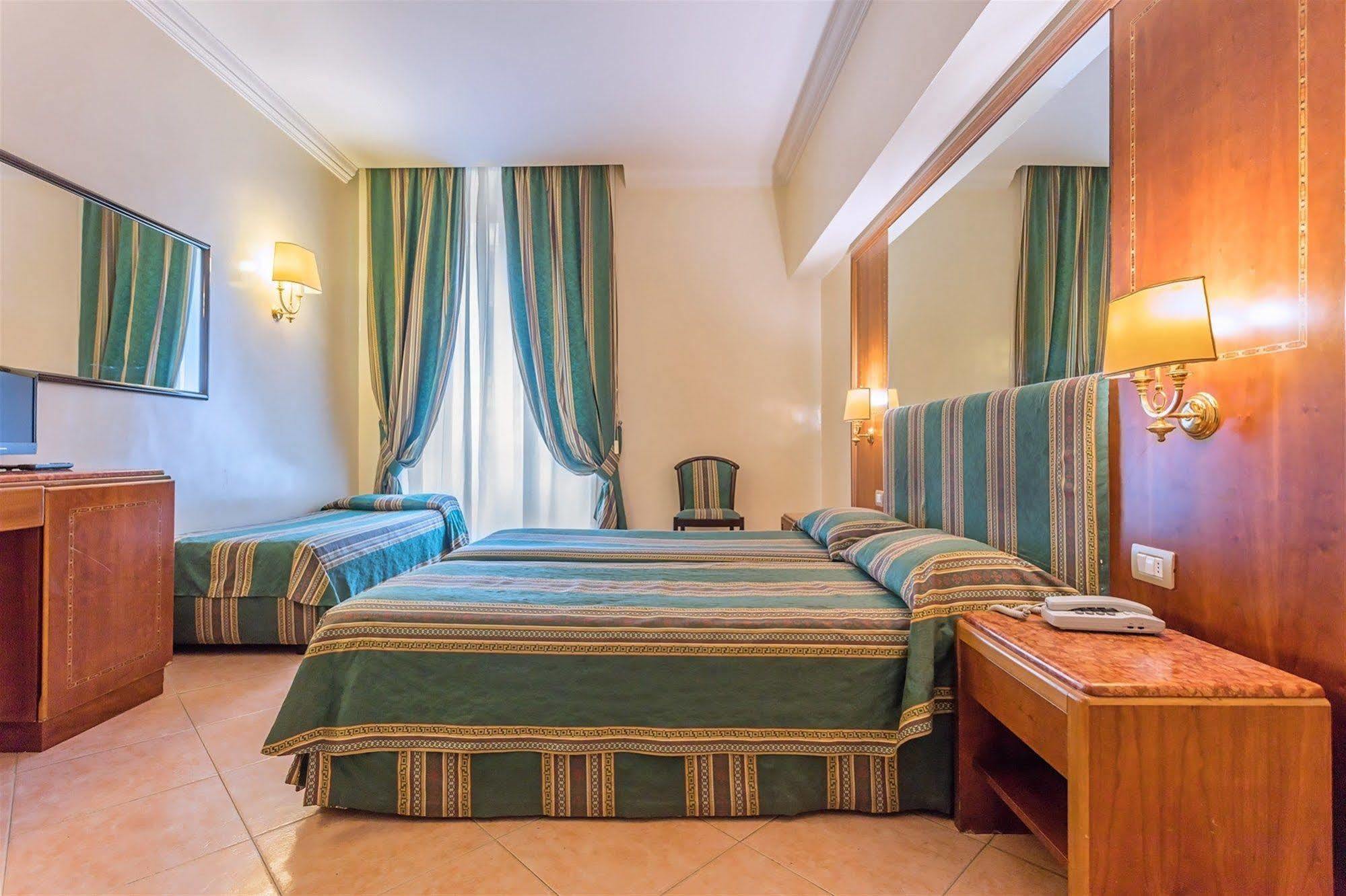 Raeli Hotel Lux Roma Dış mekan fotoğraf