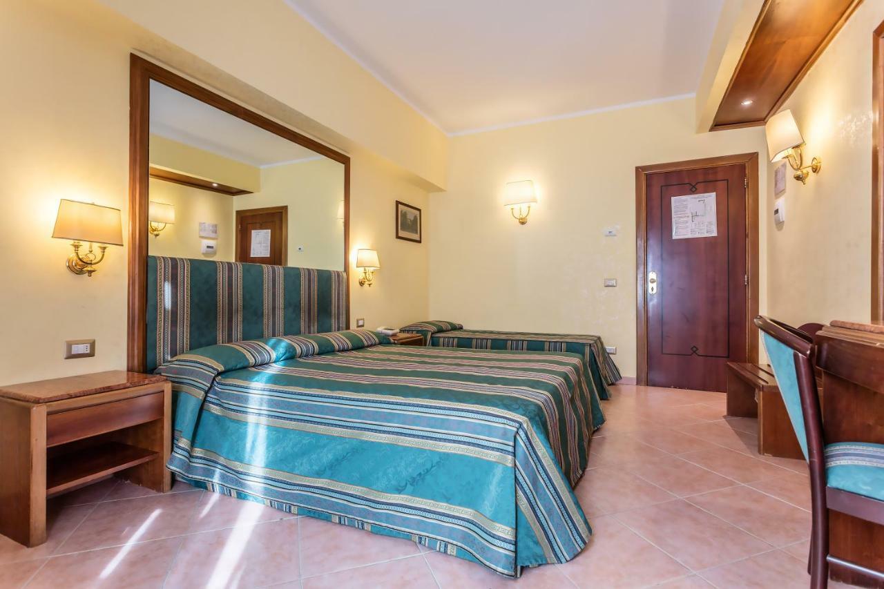 Raeli Hotel Lux Roma Dış mekan fotoğraf